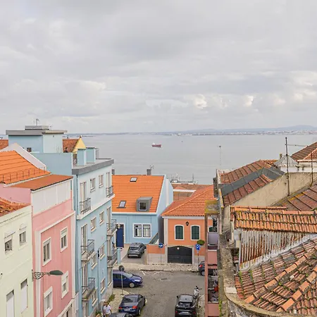 Cortes In Historic Neighborhood Apartment