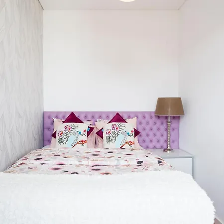 아파트 Cortes In Historic Neighborhood *