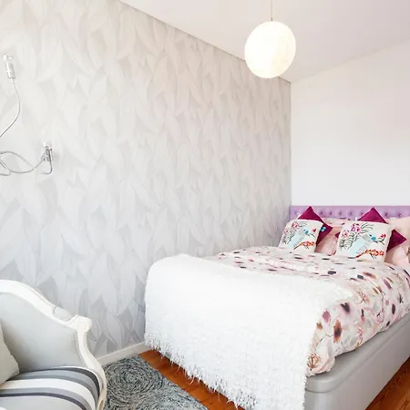 Cortes In Historic Neighborhood 아파트 *