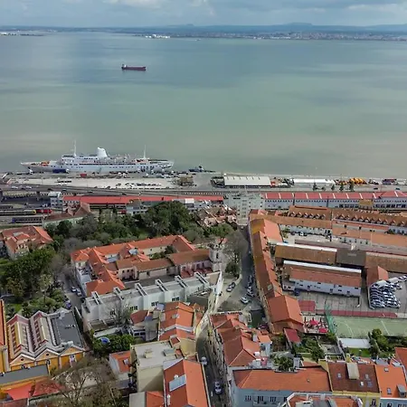 Apartamento Cortes In Historic Neighborhood Lisboa