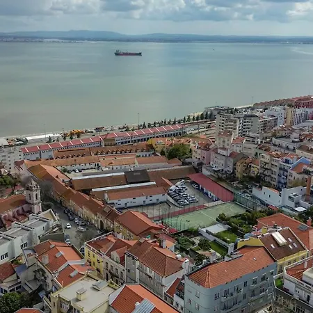 Apartamento Cortes In Historic Neighborhood Lisboa