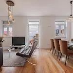 Apartman Cortes In Historic Neighborhood Lisboa