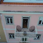 Apartman Cortes In Historic Neighborhood