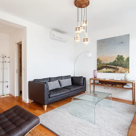 Cortes In Historic Neighborhood Apartamento *