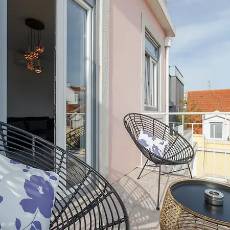 Cortes In Historic Neighborhood Appartement